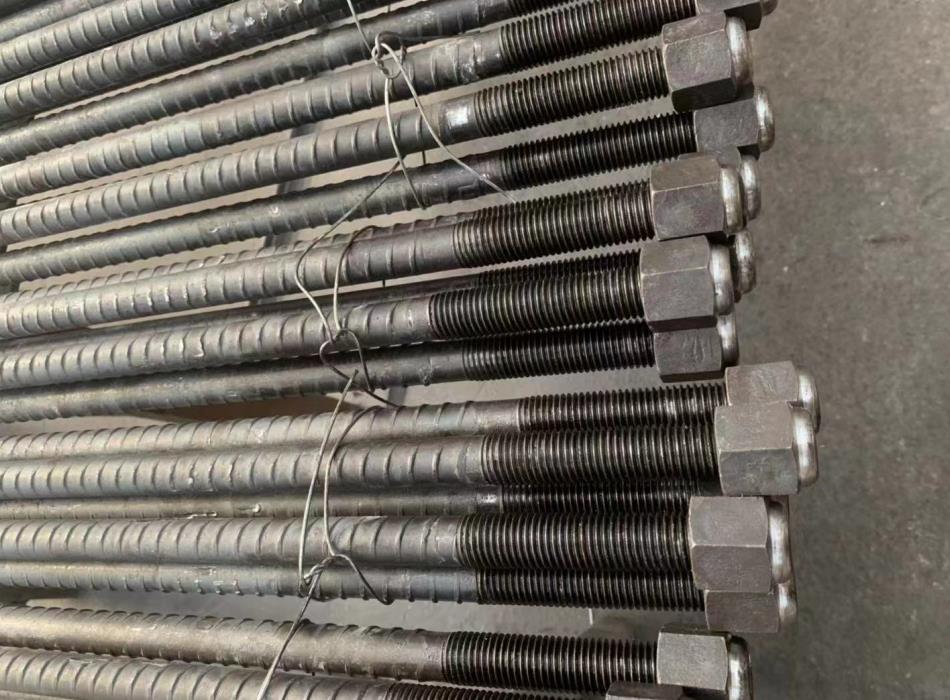 Threaded Anchor Without Longitudinal Rib